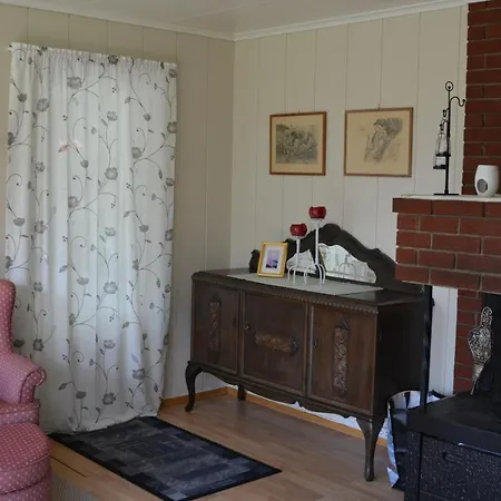 Kleivenga - 3 Bedroom Holiday House